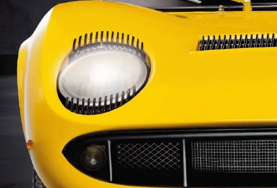 アシェット『ランボルギーニ ミウラをつくる』ヘッドライト